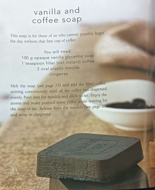 Soap - The Art of Glycerine Soapcrafting - Jo-ann Bannister - Softcover - 96 pages