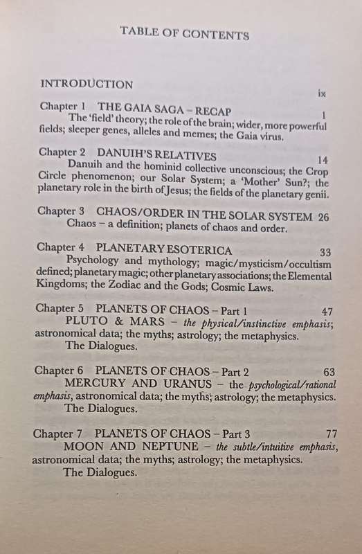 Cosmic Connections - Murry Hope - Softcover - 107 pages