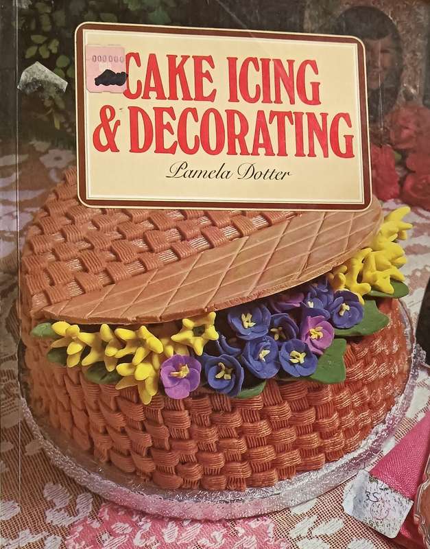 Cake Icing & Decorating - Pamela Dotter- Softcover - 80 pages
