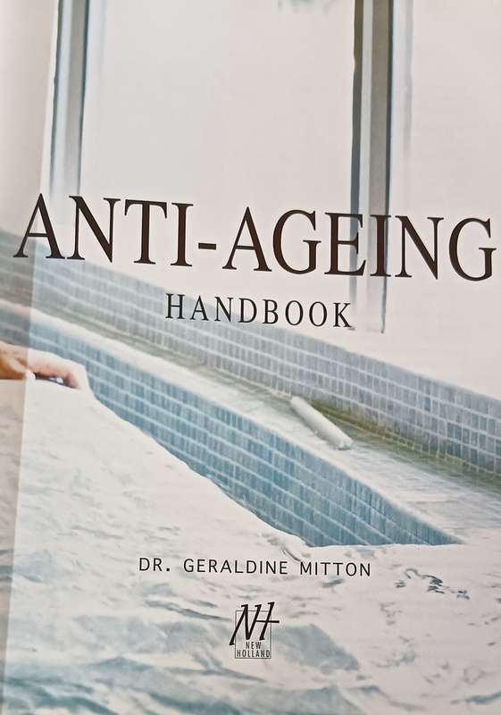 Dr Geraldine Mitton's Anti-Ageing Handbook - Hardcover - 128 pages