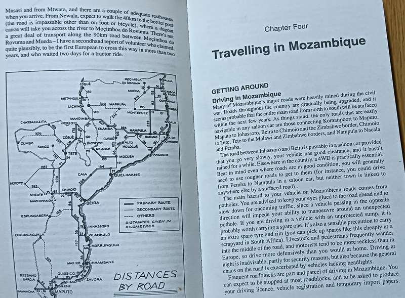 Guide to Mozambique - Philip Briggs - Softcover - 230 Pages