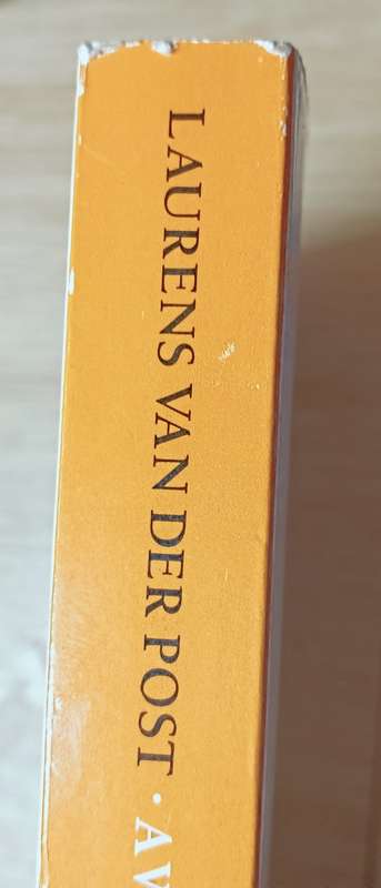 A Walk with a White Bushman - Laurens van der Post - Softcover - 325 pages