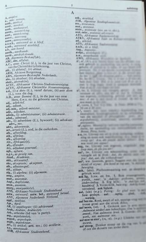 Verklarende Handwoordeboek van die Afrikaanse Taal (HAT) - Hardcover - 1378 pages