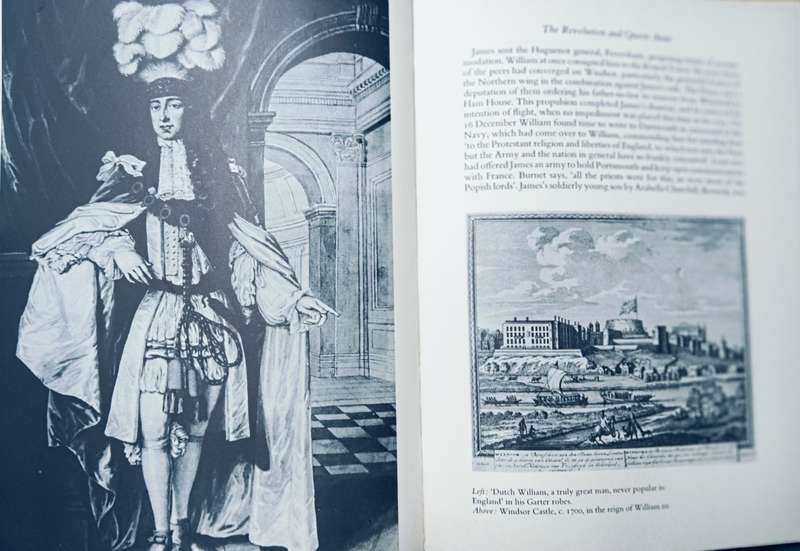 Windsor Castle - The History of a Nation - A.L. Rowse - Hardcover - 254 pages - Ex Library