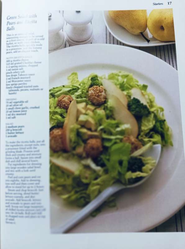 Best of Cooking in South Africa - Lynn Bedford Hall - Hardcover - 223 pages