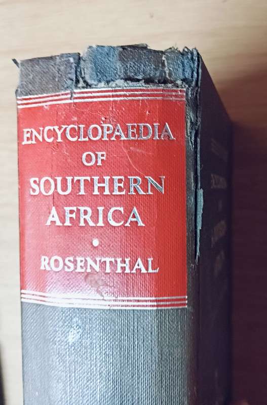 Encyclopaedia of Southern Africa - Eric Rosenthal - Hardcover - 638 Pages
