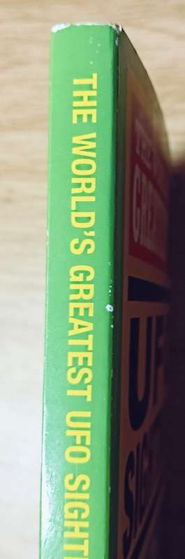 The World's Greatest UFO Sightings - Softcover - 191 pages