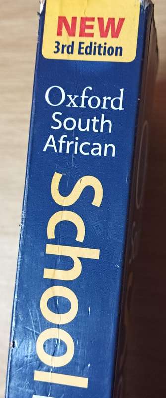 Oxford South African School Dictionary - Softcover - 694 pages