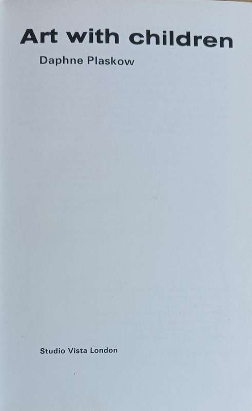 Art With Children - Daphne Plaskow - Hardcover - 104 pages