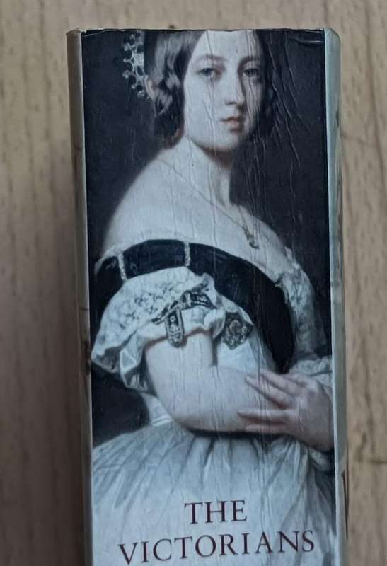 The Victorians - A.N. Wilson - Softcover - 738 pages