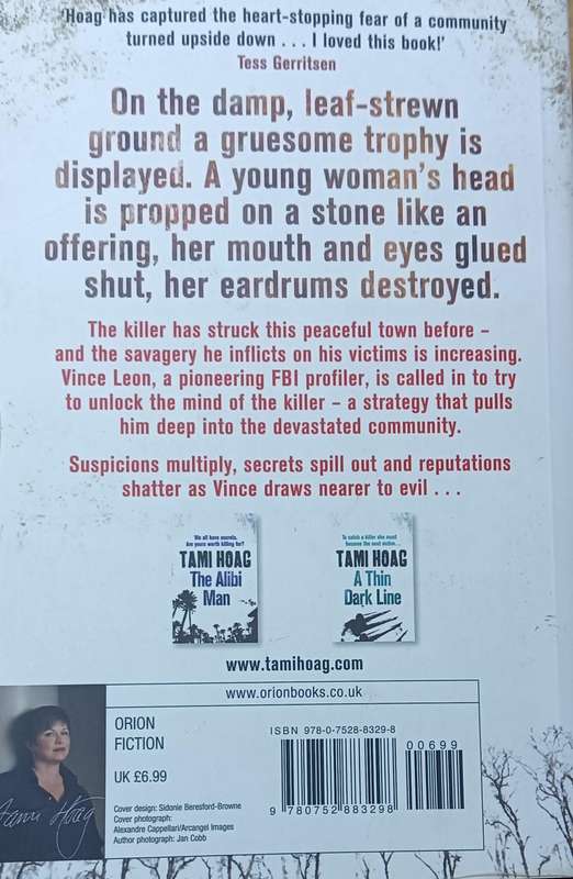 Deeper Than the Dead - Tami Hoag - Softcover - 485 Pages