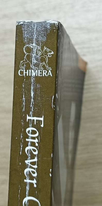 Forever Chained - Roxanne Beaufort - Softcover - 253 pages