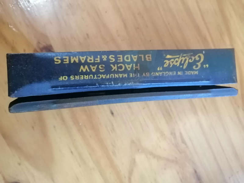 Eclipse 4s multi tool with 14 blades, manual