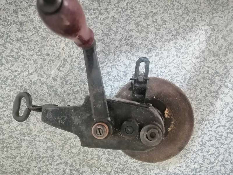 Ixion vintage bench grinder