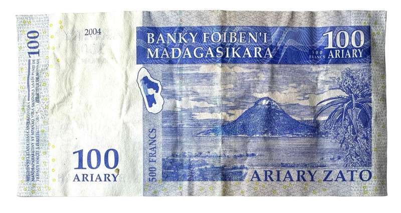 2004 100 Ariary Madagascar Bank Note