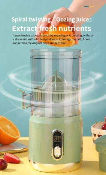 Wireless Rechargeable Mini Portable Juicer Cordless Design for Convenient USB/Electric Power Source