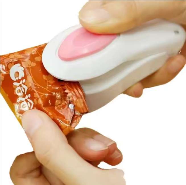 Portable Mini Household Food Saver Packing Plastic Bags Sealers