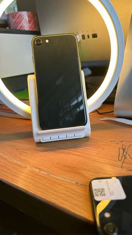 iPhone SE