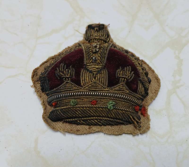 Large Crown Insignia