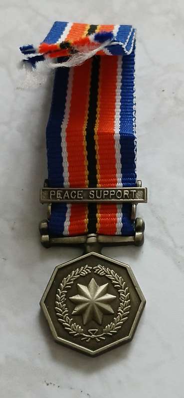 Tshumelo Ikatelaho - General Service Medal - miniature