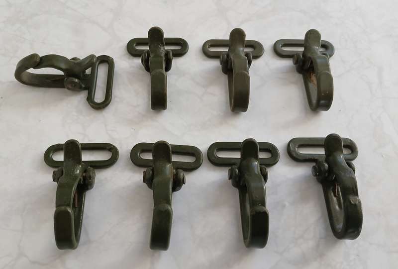 Webbing Clips x8