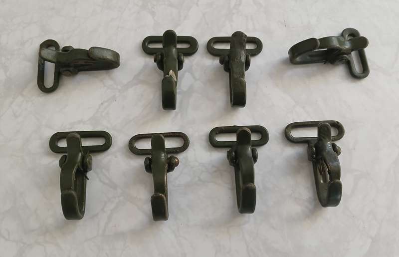 Webbing Clips x8