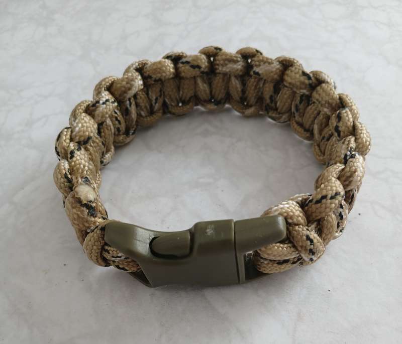 Paracord Survival Bracelet