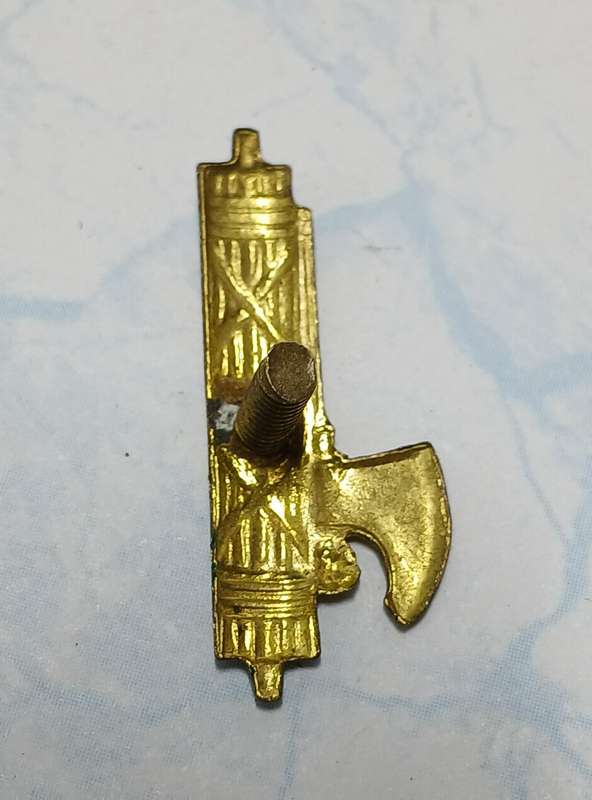 WW2/Colonial Era Italian Fascist Fasces Badge