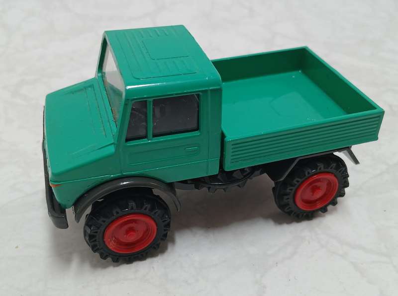Unimog MB Die Cast Model