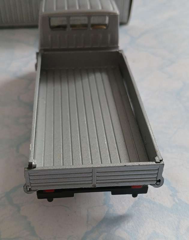 Mercedes-Benz L407D - L608D Die Cast Model