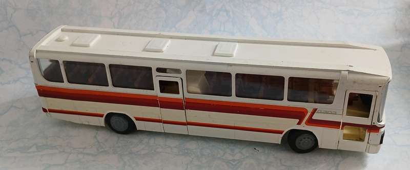Mercedes-Benz Bus Die Cast Model