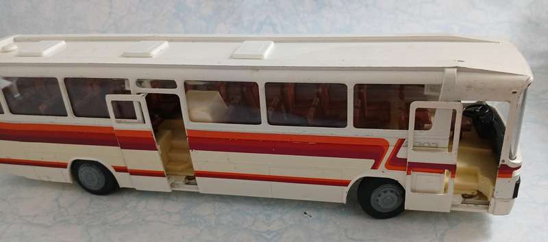 Mercedes-Benz Bus Die Cast Model