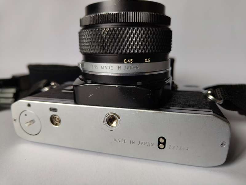 Olympus OM10 and Olympus T32 Flash with accessories