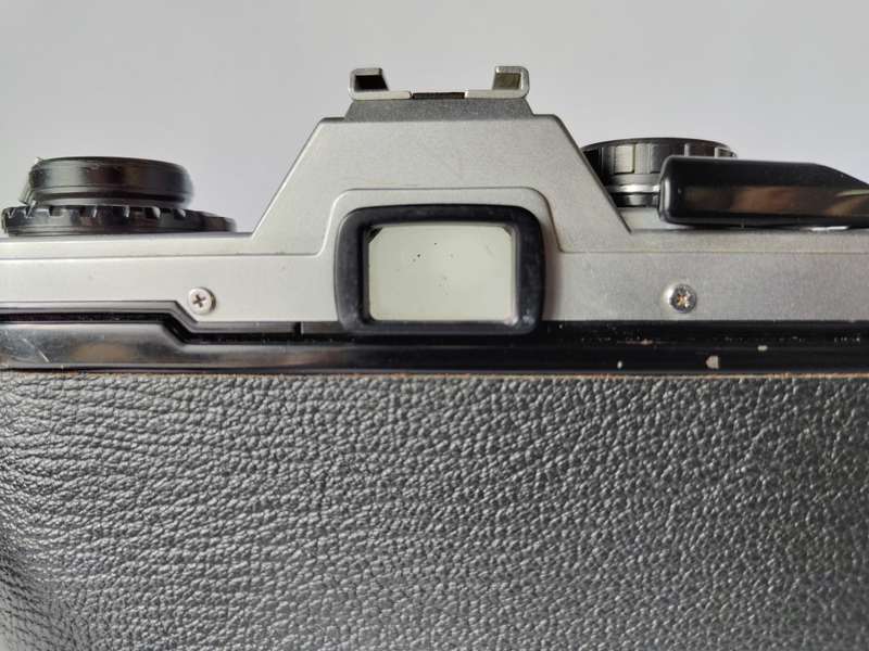Olympus OM10 and Olympus T32 Flash with accessories