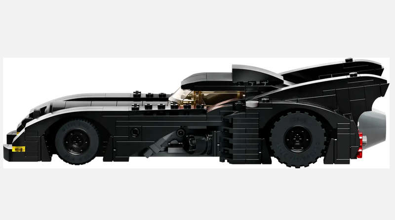 LEGO 76252 Batcave Shadow Box Collectors Grail