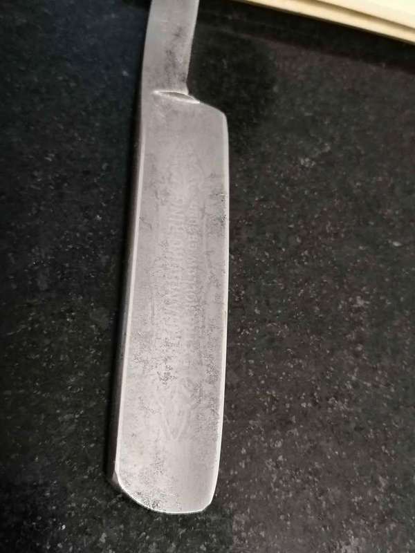 2 * Vintage Straight Razors
