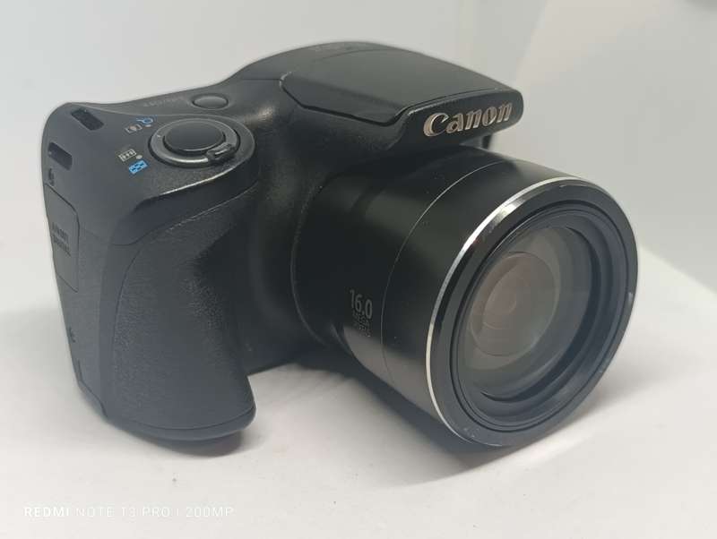 Canon POWERSHOT SX400iS - 16MP - 30x Zoom - Digital Camera