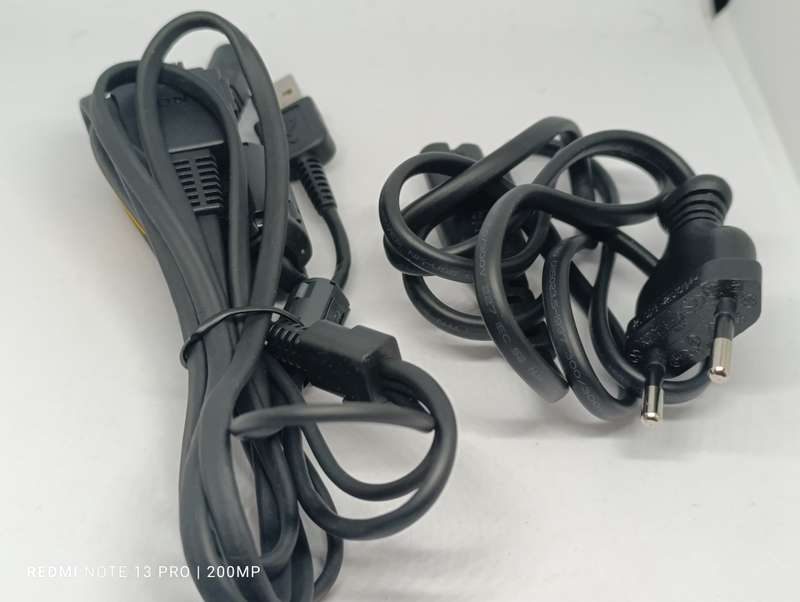 Sony Cyber-Shot W70 - 7.2MP - 3x Zoom - Digital Camera