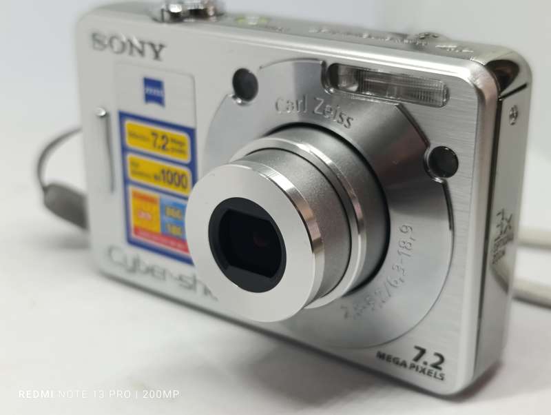Sony Cyber-Shot W70 - 7.2MP - 3x Zoom - Digital Camera