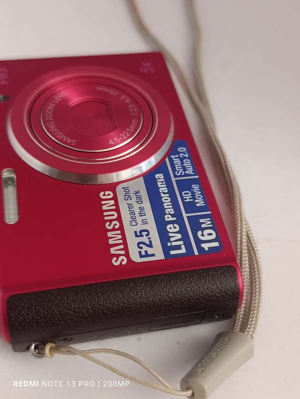 Samsung ST76 - 16.1MP - 5x Zoom - Digital Camera