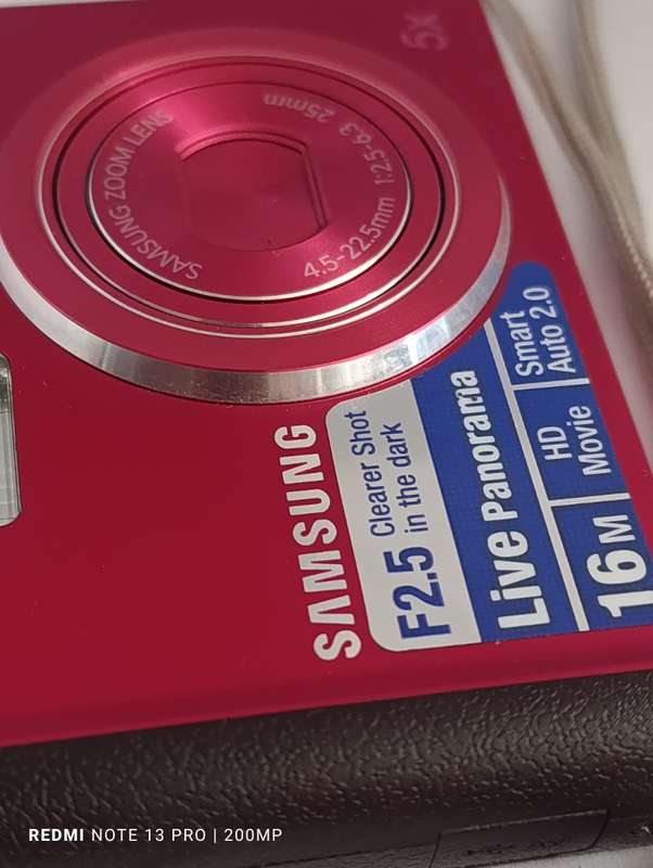 Samsung ST76 - 16.1MP - 5x Zoom - Digital Camera