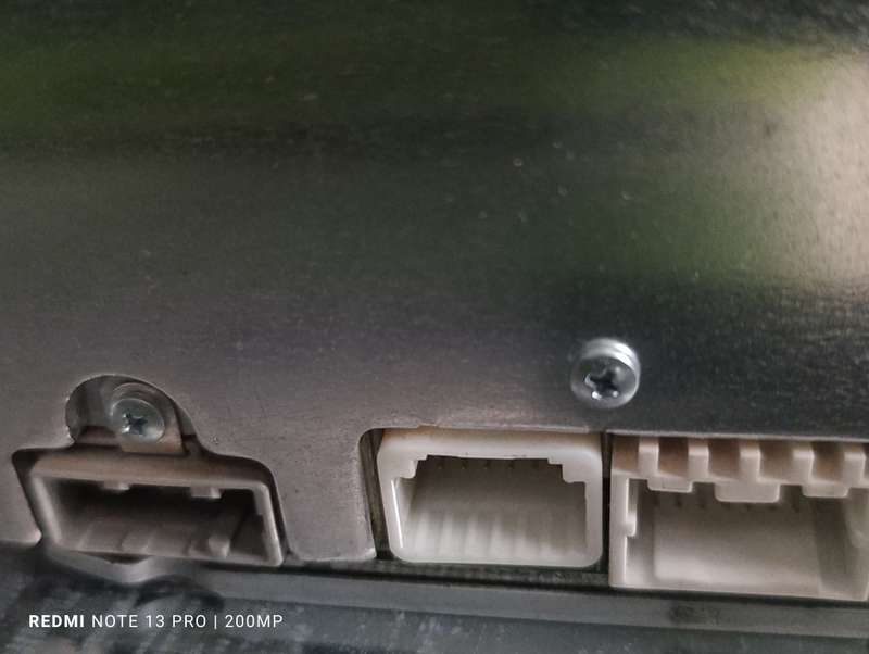 Nissan Navara D40 Frontloader CD/Radio/BT