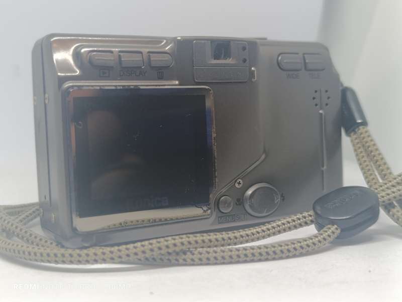 Konica Digital Revio KD-500Z - 5MP - 3x Zoom (NO CHARGER)