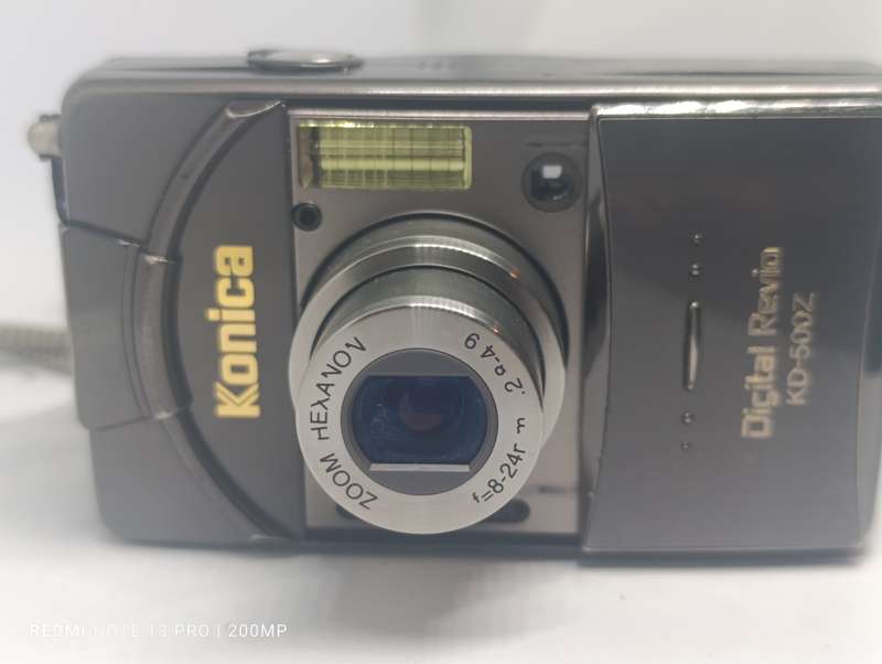 Konica Digital Revio KD-500Z - 5MP - 3x Zoom (NO CHARGER)