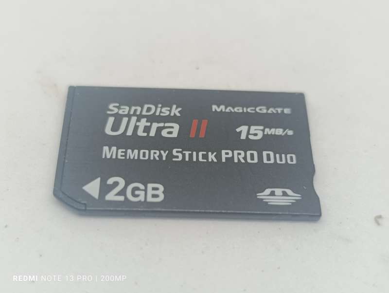 SanDisk Ultra 15MB/s Memory Stick Pro Duo 2GB
