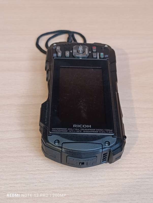 Ricoh WG-70 - 16MP - 5x Zoom - Waterproof Digital Camera