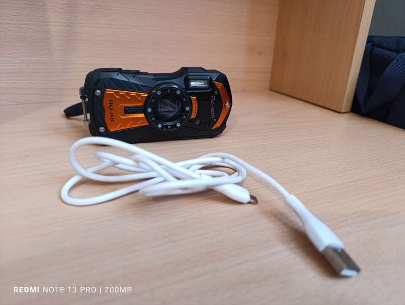 Ricoh WG-70 - 16MP - 5x Zoom - Waterproof Digital Camera