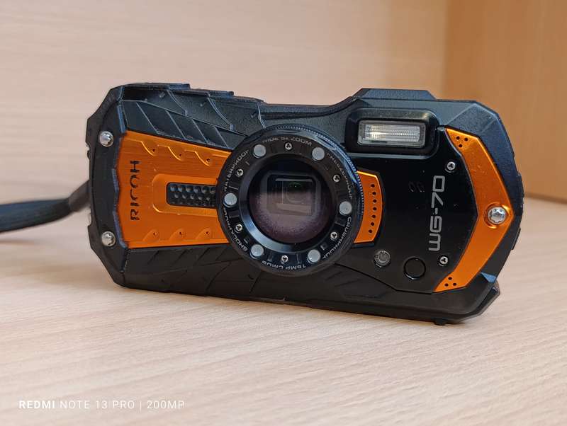 Ricoh WG-70 - 16MP - 5x Zoom - Waterproof Digital Camera