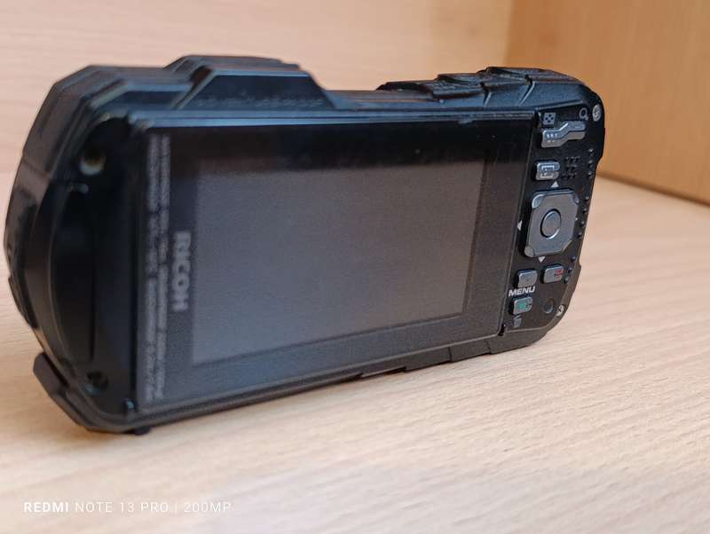 Ricoh WG-70 - 16MP - 5x Zoom - Waterproof Digital Camera