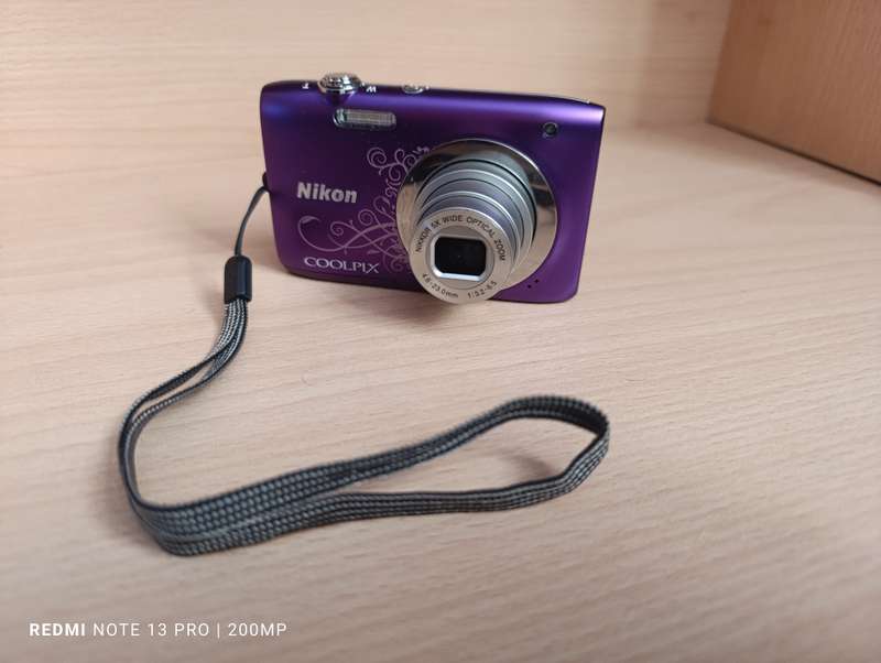 Nikon Coolpix S2600 - 14MP - 5x Zoom - Digital Camera